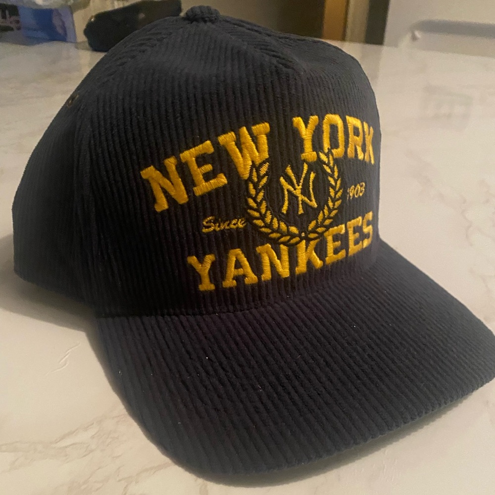 New York Yankees MLB Corduroy Hat NWT